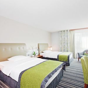 Family Queen Room